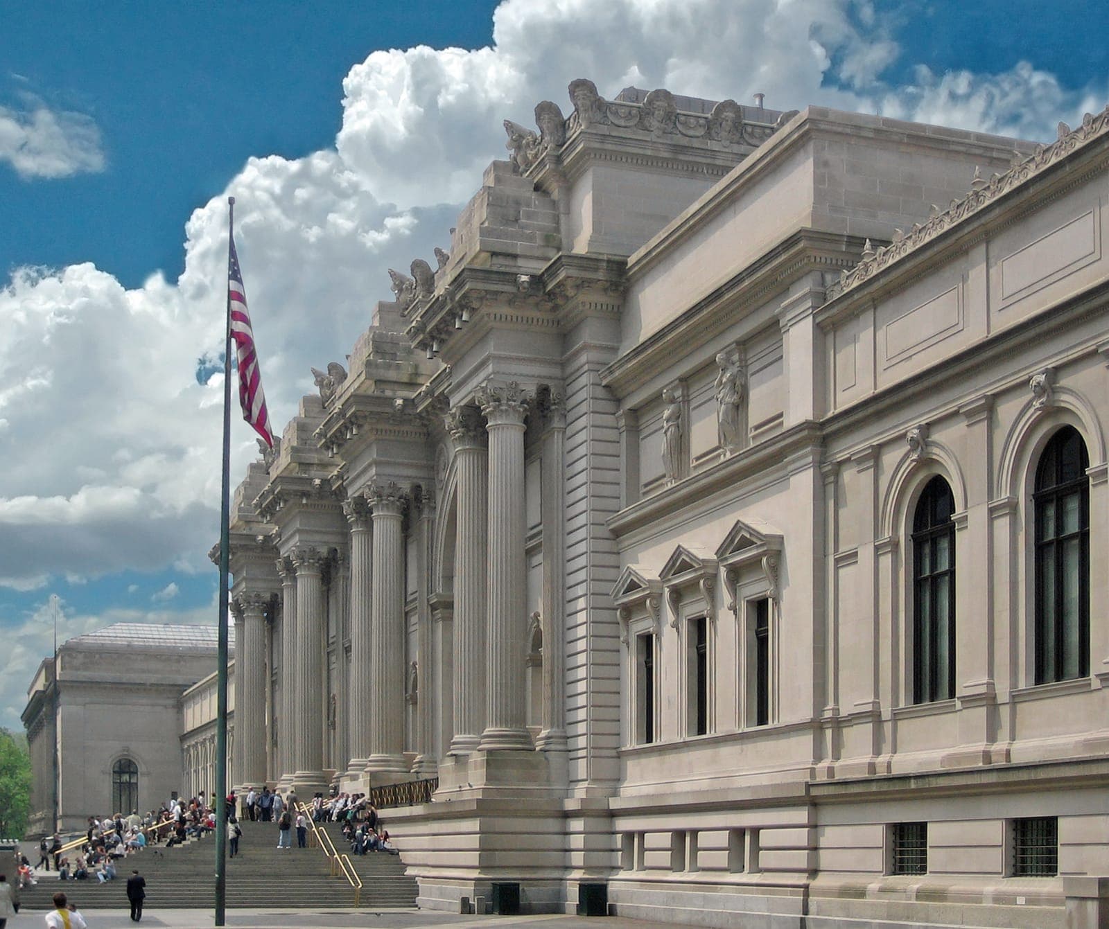 The Fifth Avenue facade of The Metropolitan Museum of Art